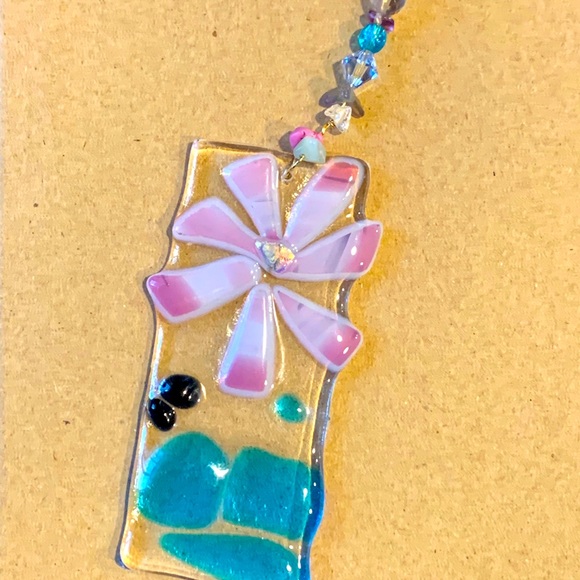 Fused Glass Pink Flower & Beads Sun Catcher - Picture 2 of 8